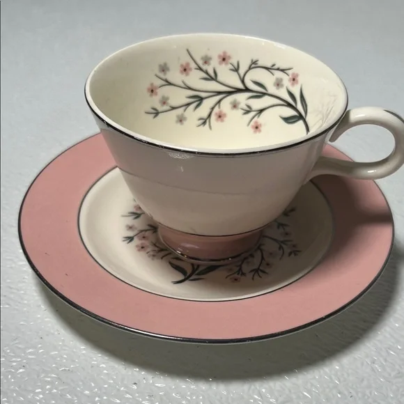 Vintage 1956 Springtime Homer Laughlin Cavalier Eggshell Cup/Saucer 6 Sets
